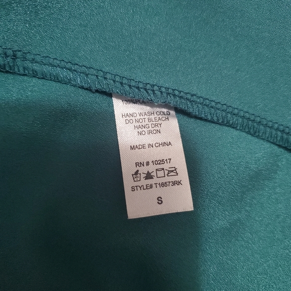 2/$10 Soprano Racerback Silky Tank Mix & Match With Same Deal - Picture 4 of 5